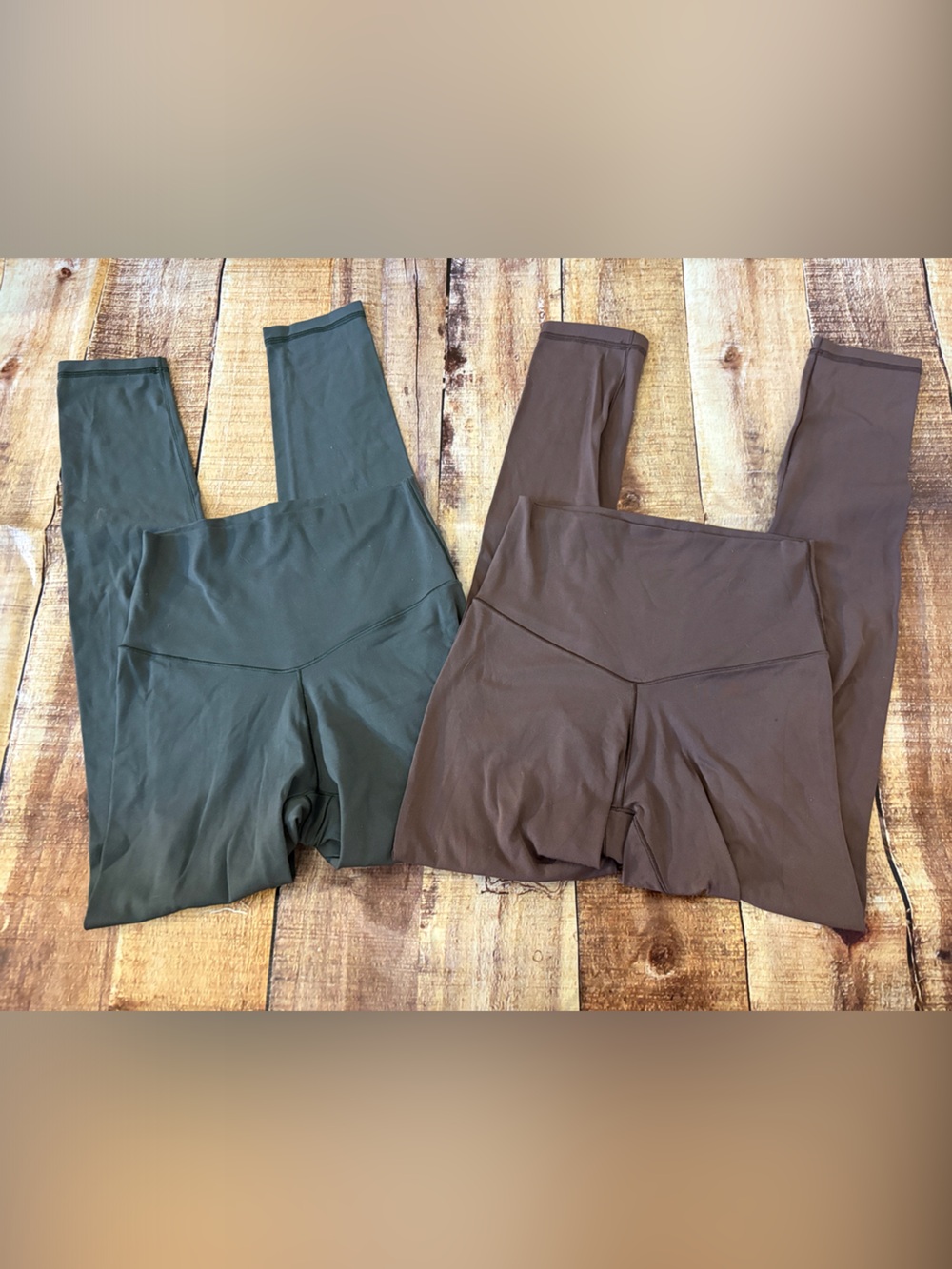 Set - Aerie High-Waist Leggings Duo in Olive Green and Brown (Packaged deal)
